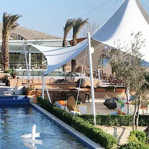 The Crescent Resort